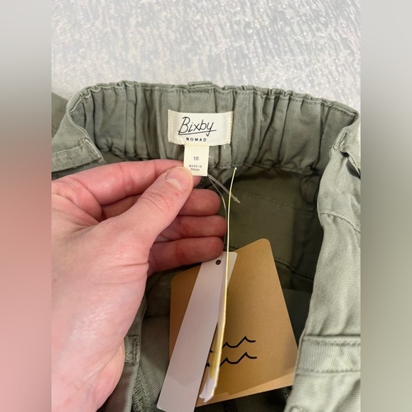 Bixby Nomad Light green twill wide leg cargo pants size 10 NWT - Picture 4 of 9